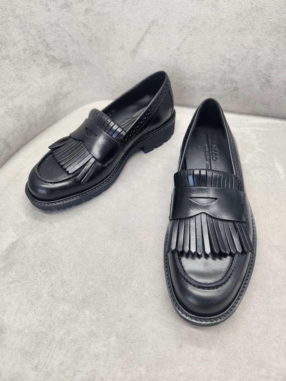 Ecco Loafers Women's 7.5 Black Leather Metropole Oslo Kiltie Lug Sole New $185